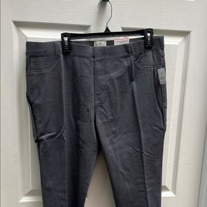 St. John's Bay Gray Leggings